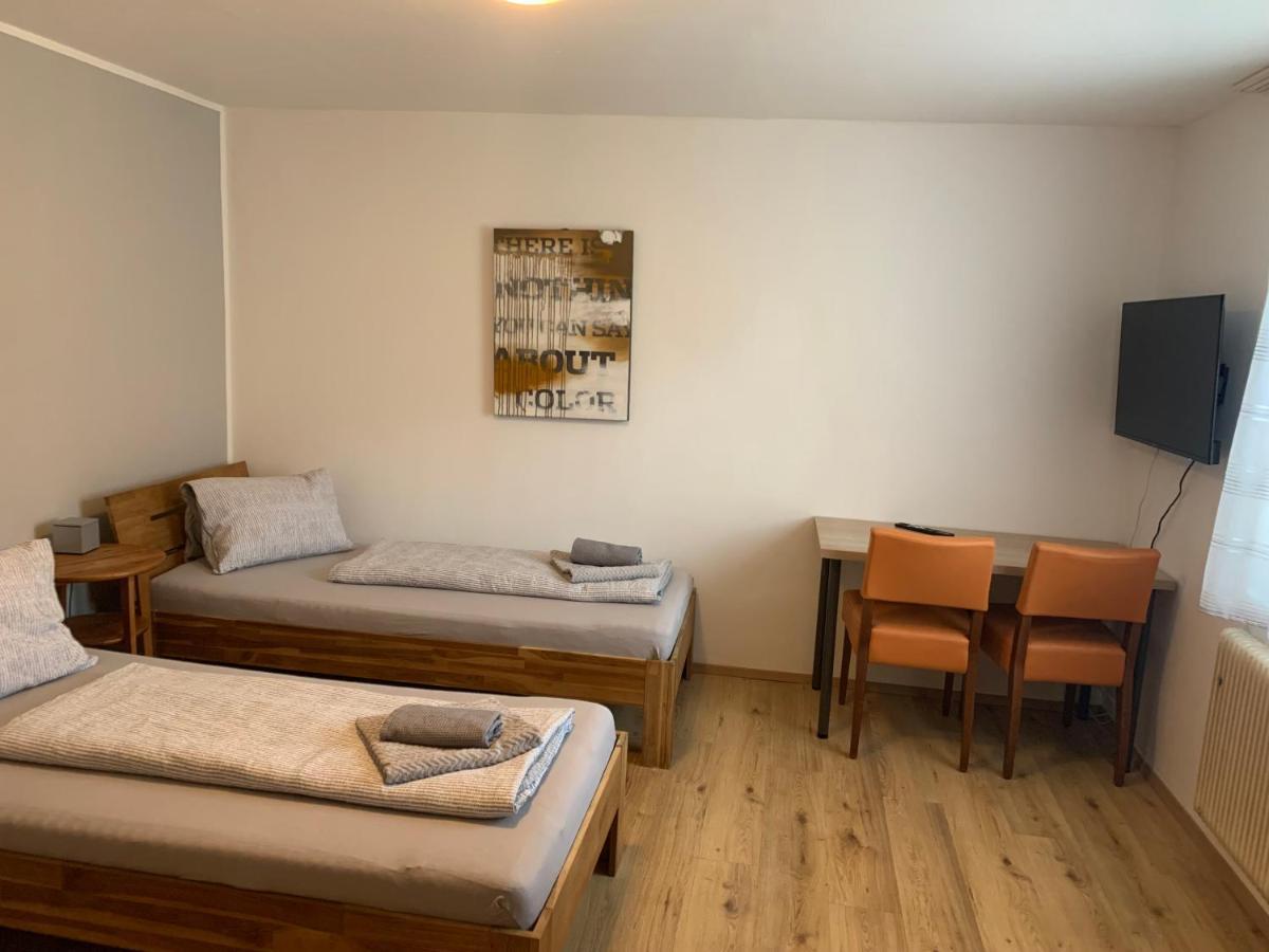 Roccos Raum Hotel Капфенберг Екстериор снимка