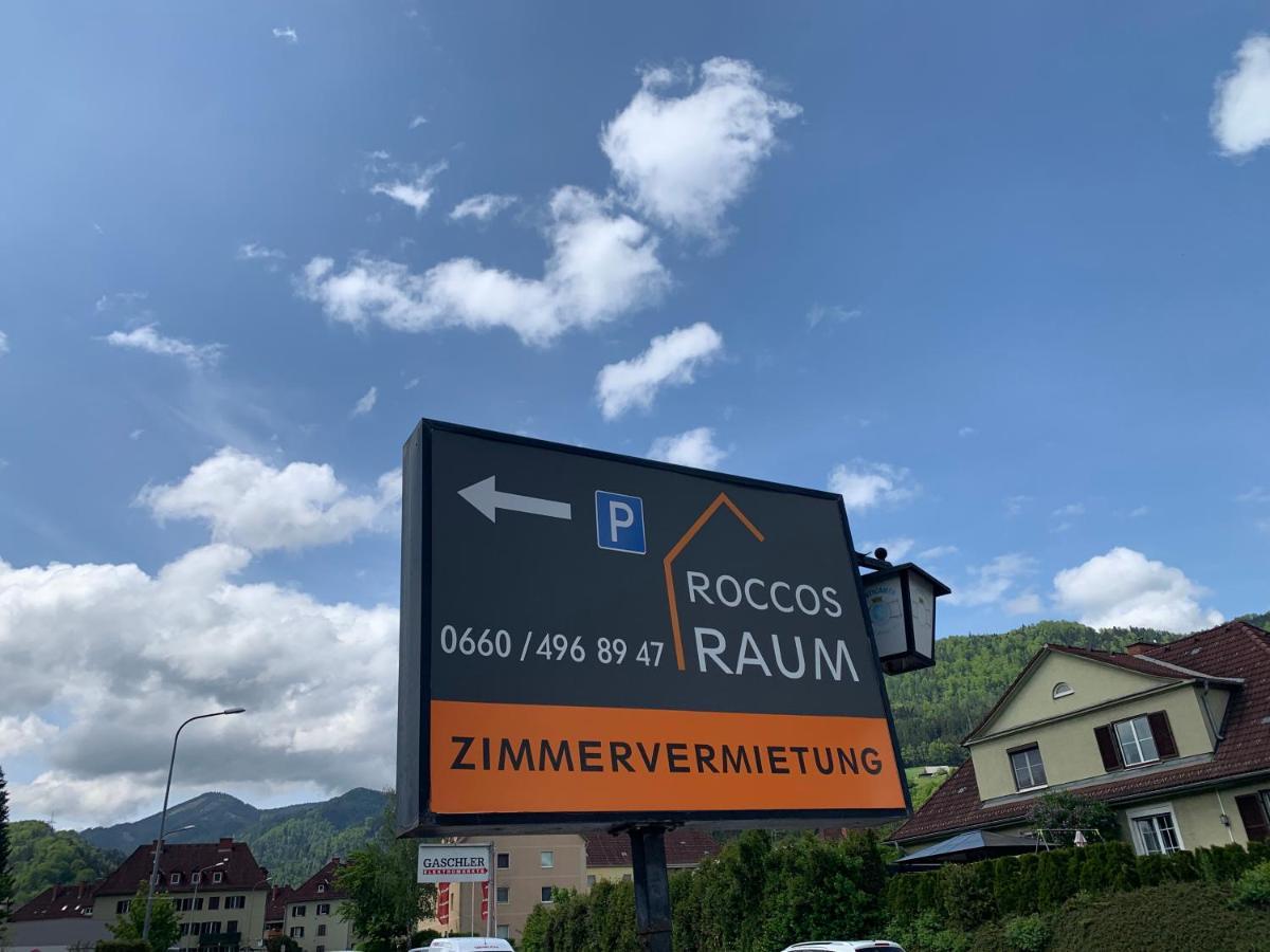 Roccos Raum Hotel Капфенберг Екстериор снимка