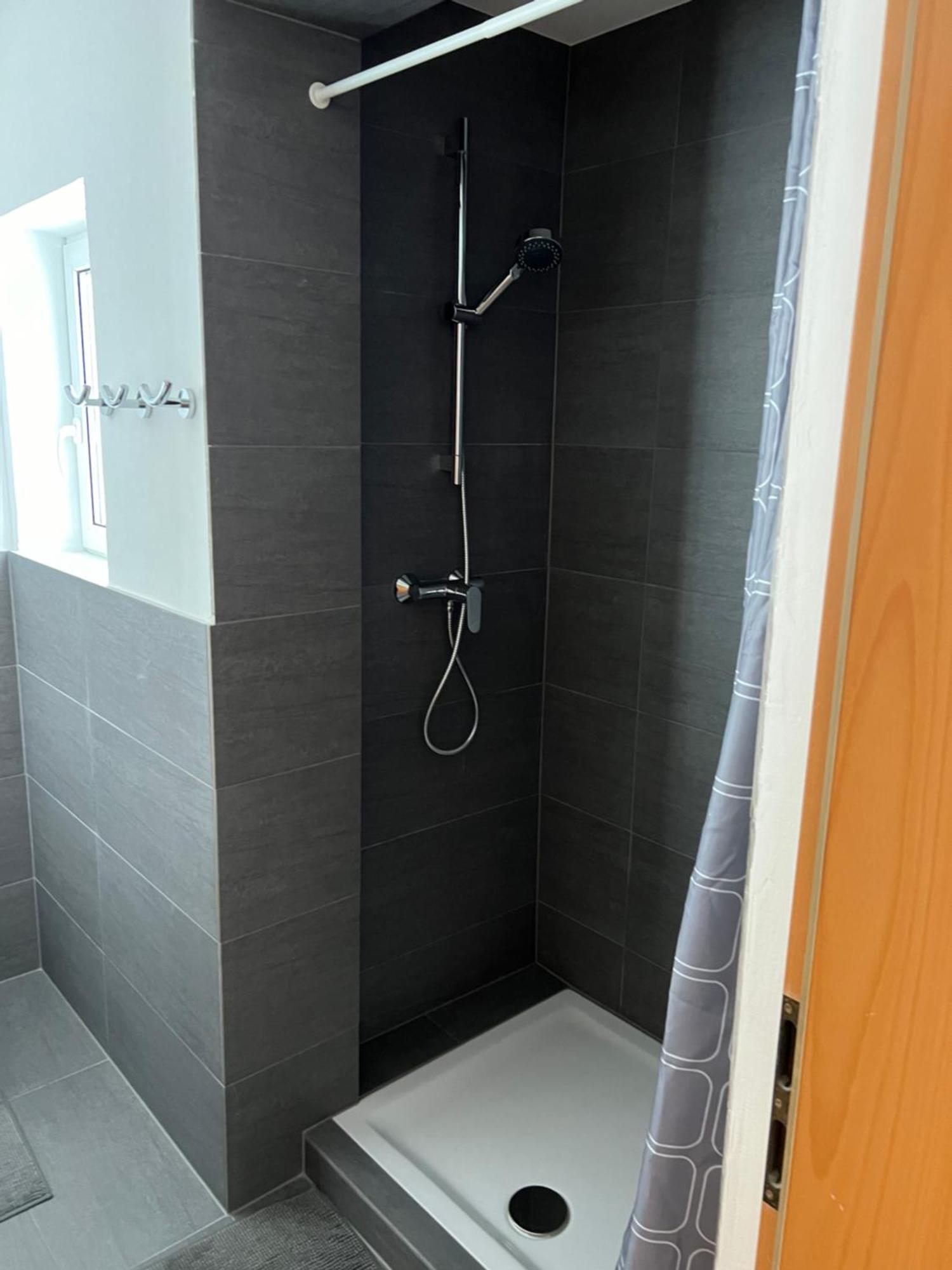 Roccos Raum Hotel Капфенберг Екстериор снимка