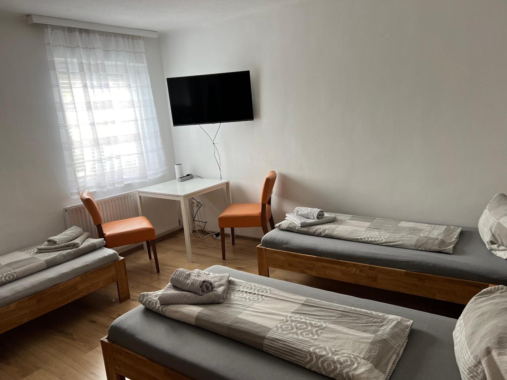 Roccos Raum Hotel Капфенберг Екстериор снимка