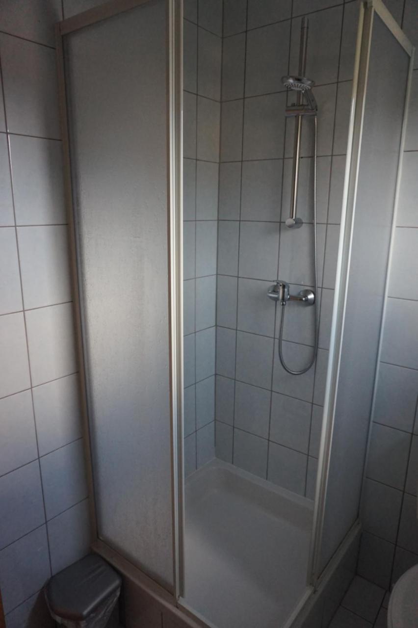 Roccos Raum Hotel Капфенберг Екстериор снимка